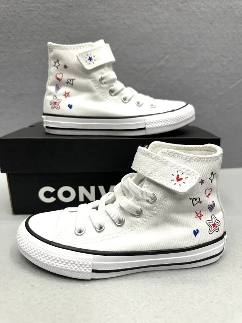 Converse Sneakers CTAS 1V Girls Size 11Y High Top White Pink Heart Print NIB